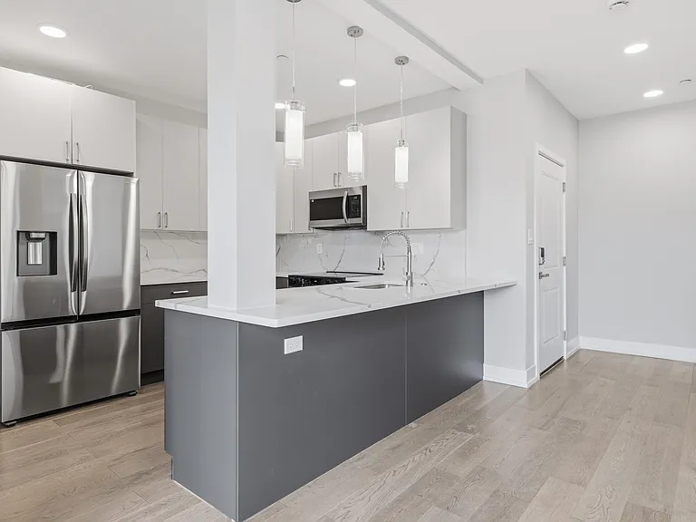 1111 S 24th St #103 — Photo 2