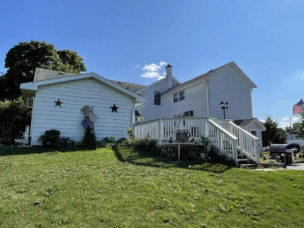 N104W15808 Donges Bay ROAD, Germantown, WI 53022