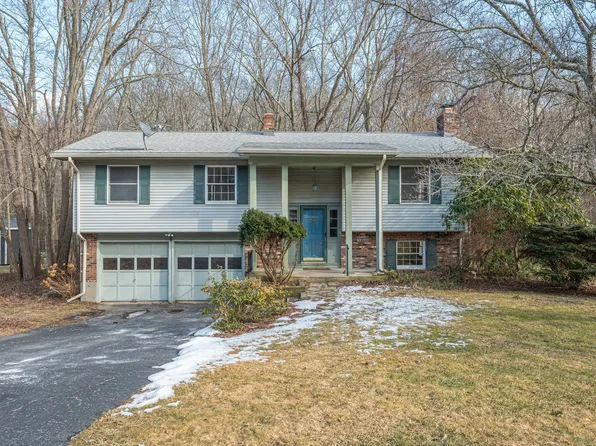 25 Sleepy Hollow Road, East Lyme, CT 06357