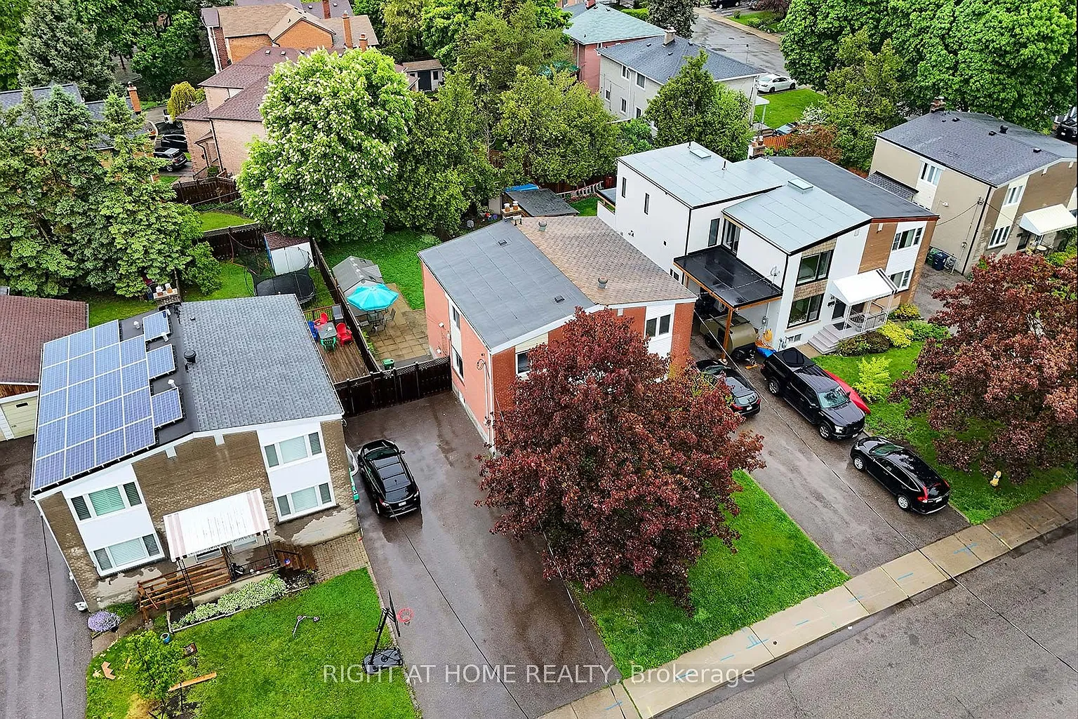 48 Van Stassen Blvd photo 1