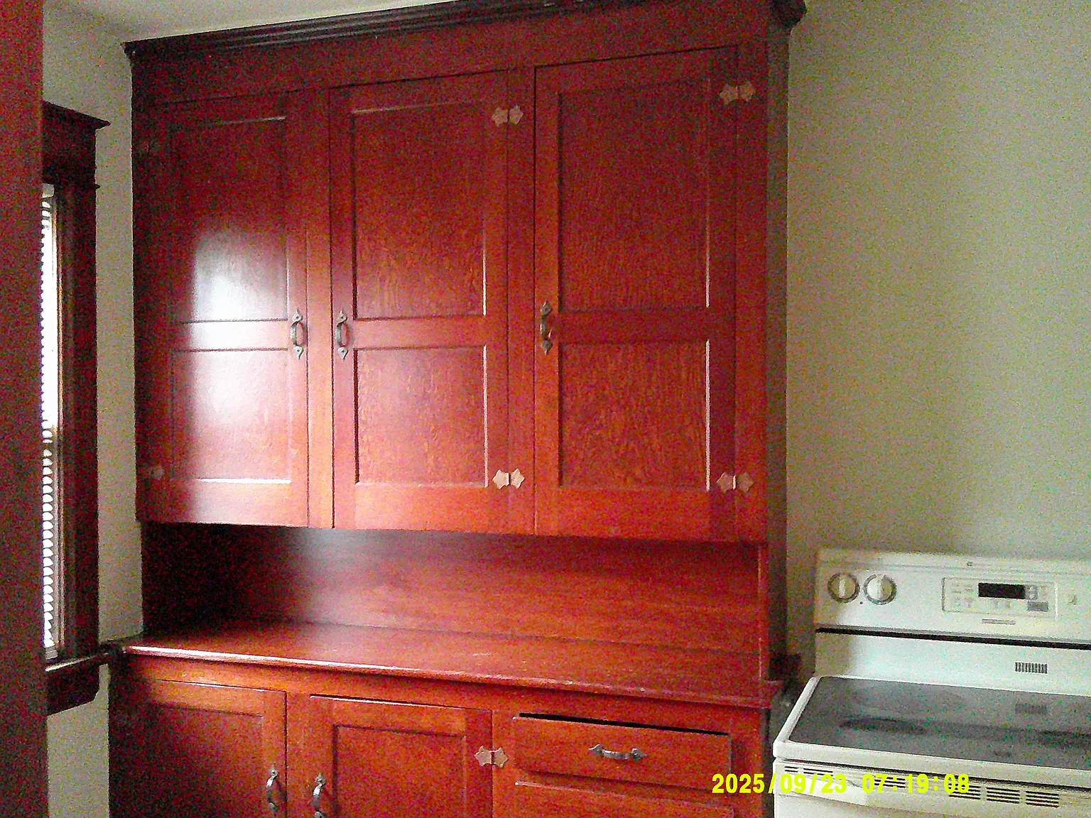 3 bed, 1500 sqft, $1,900 — Photo 2