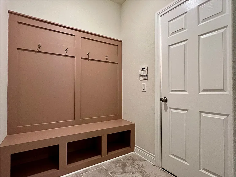 10916 Cannes Memorial Dr — Photo 31