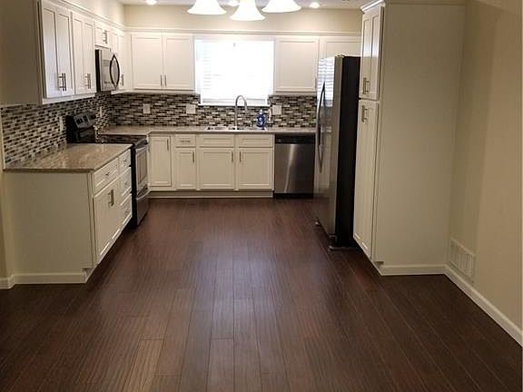 2nd image of 508 Wood Hollow Ln
