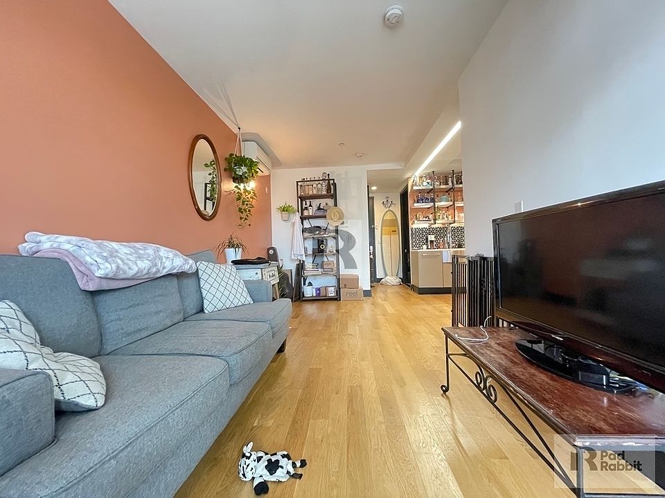1st image of 82 Jefferson St #4AR