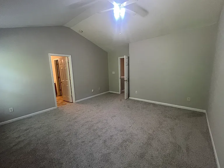 12421 Stratfield Place Cir — Photo 21