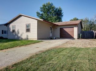1307 Greenridge Dr, Urbana, IL 61802