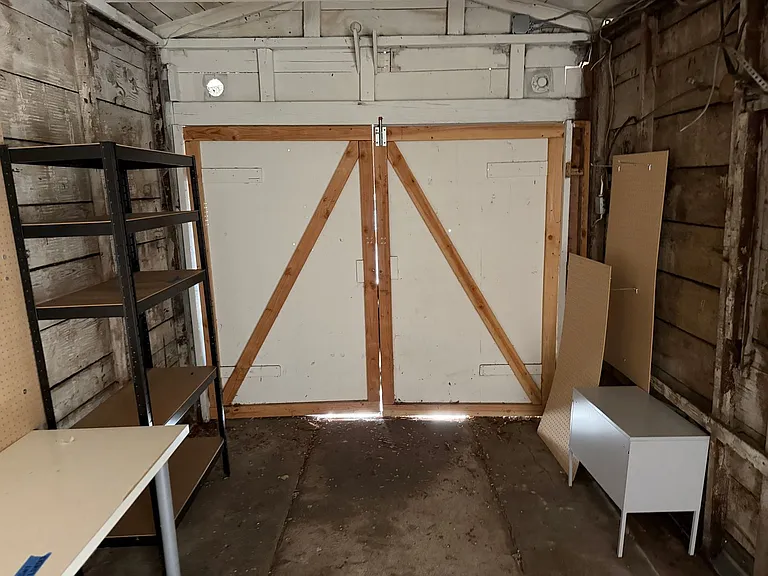 Miles Complex — Photo 24