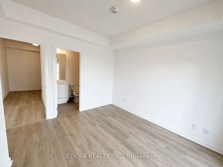 38 Forest Manor Rd #707 — Photo 5