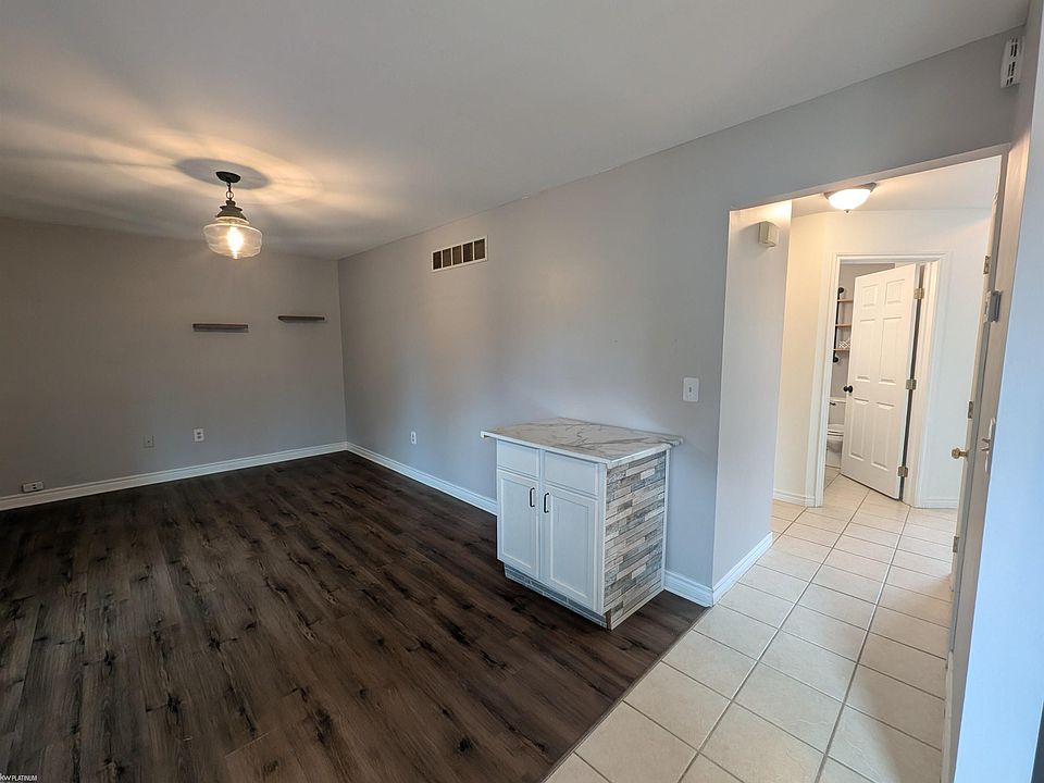 2881 Harwood Dr, photo 28