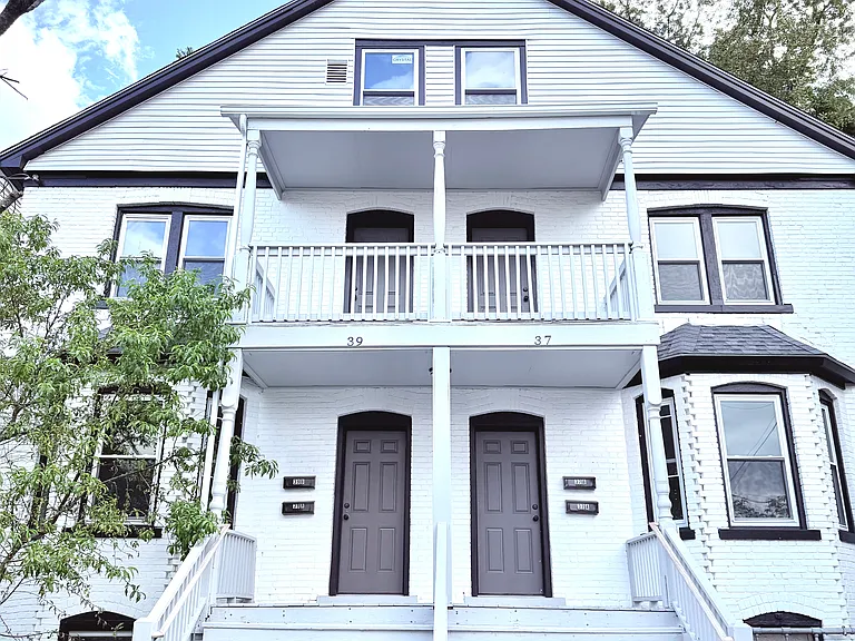 39 Southfield Ave #A — Photo 11