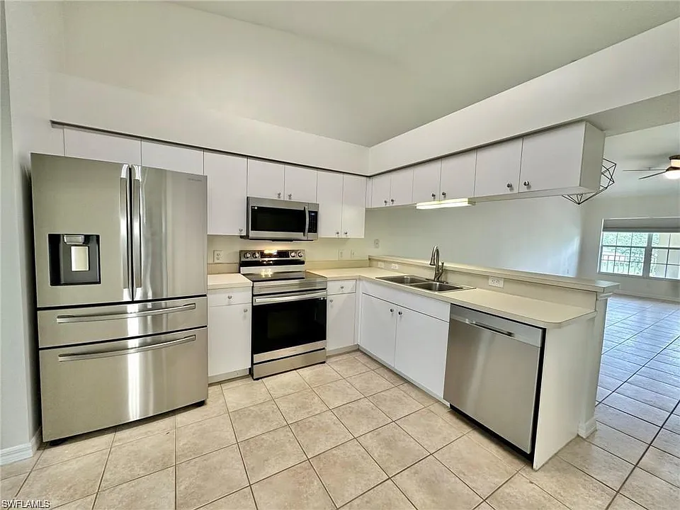 25735 Lake Amelia Way #203