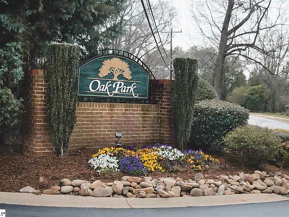 2nd image of 30 Heritage Oak Way