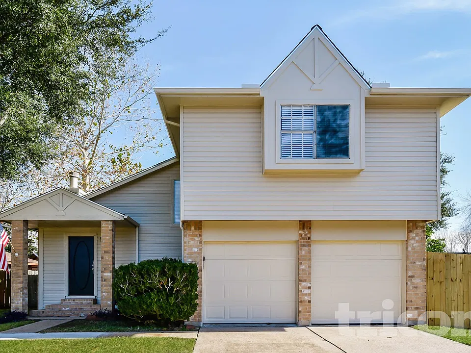 1111 Huntington Dr