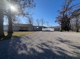 39 E Us Highway 36, Atwood, IL 61913