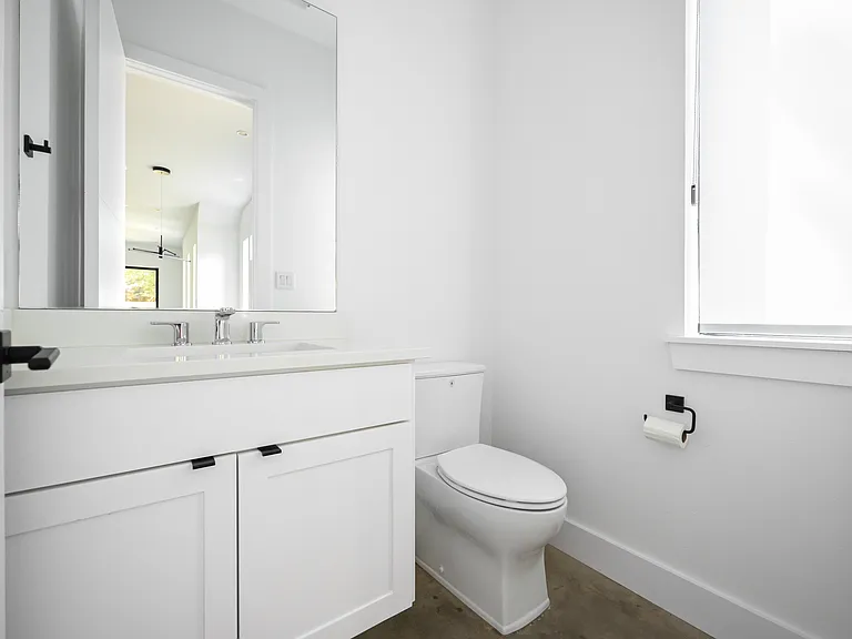 800 S Glasgow Dr — Photo 12