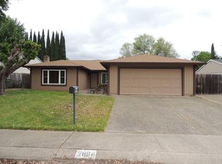 2856 Fernwood St, Redding, CA 96001