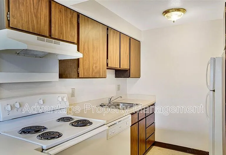 1455 NW Division St #2 — Photo 7