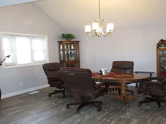 3rd image of 1214 Mockingbird Dr