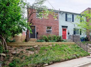 2906 Landover St, Alexandria, VA 22305