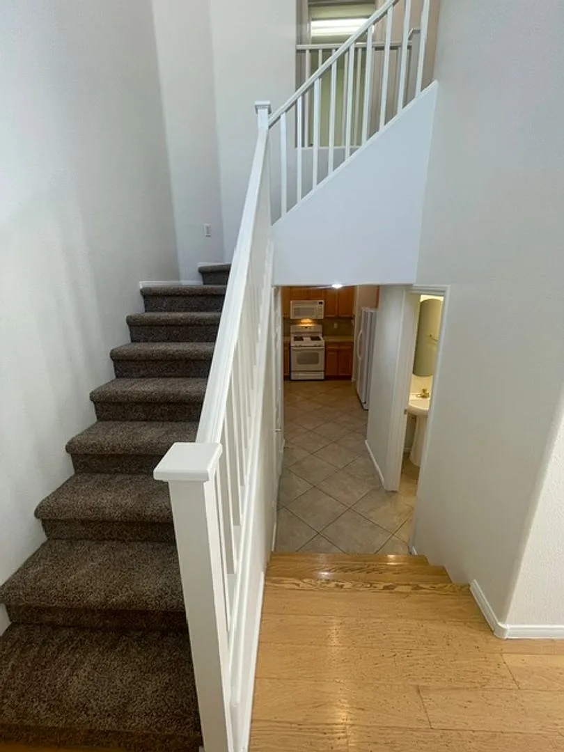 Beatiful Guard Gated Green Valley 3 Bd Townhome In Inspiration Community — Photo 4