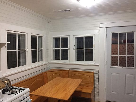 5th image of 272 W Wilson St