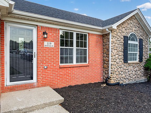 3rd image of 119 River Oak Dr