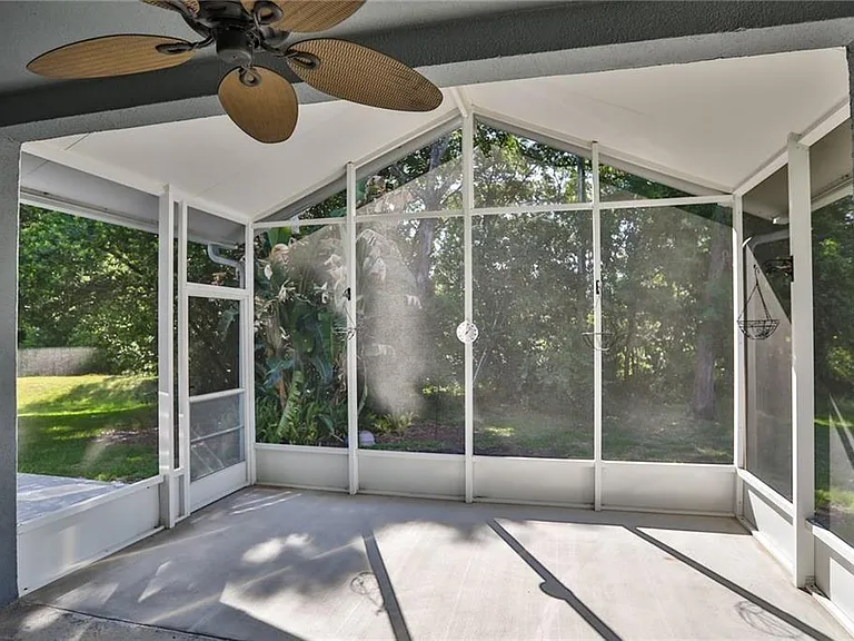 Screen in lanai