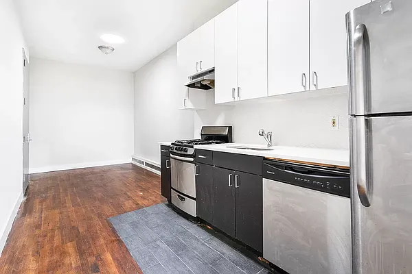 Rented by The Agency | media 8