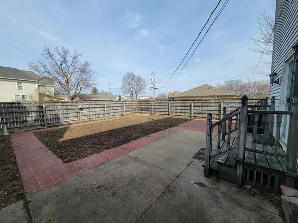 W 5th St 321 & Franklin 420