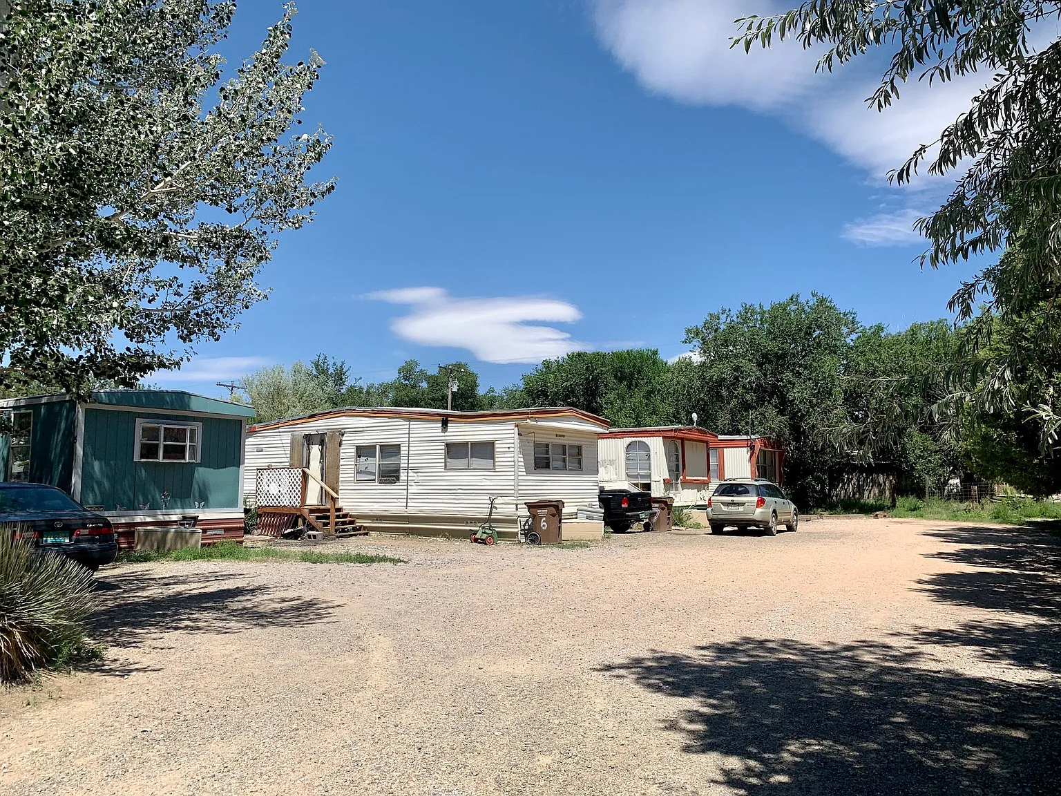 2 bed, 1.0 bath, $1,000 — Photo 2