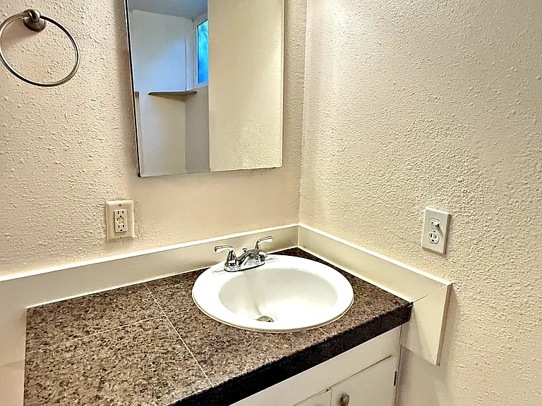 1240 N Wygant St — Photo 22
