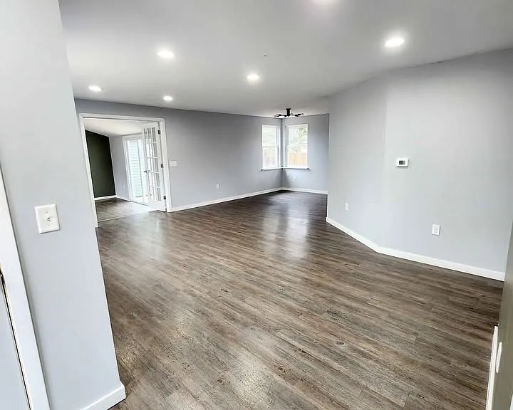 119 Grace St — Photo 2