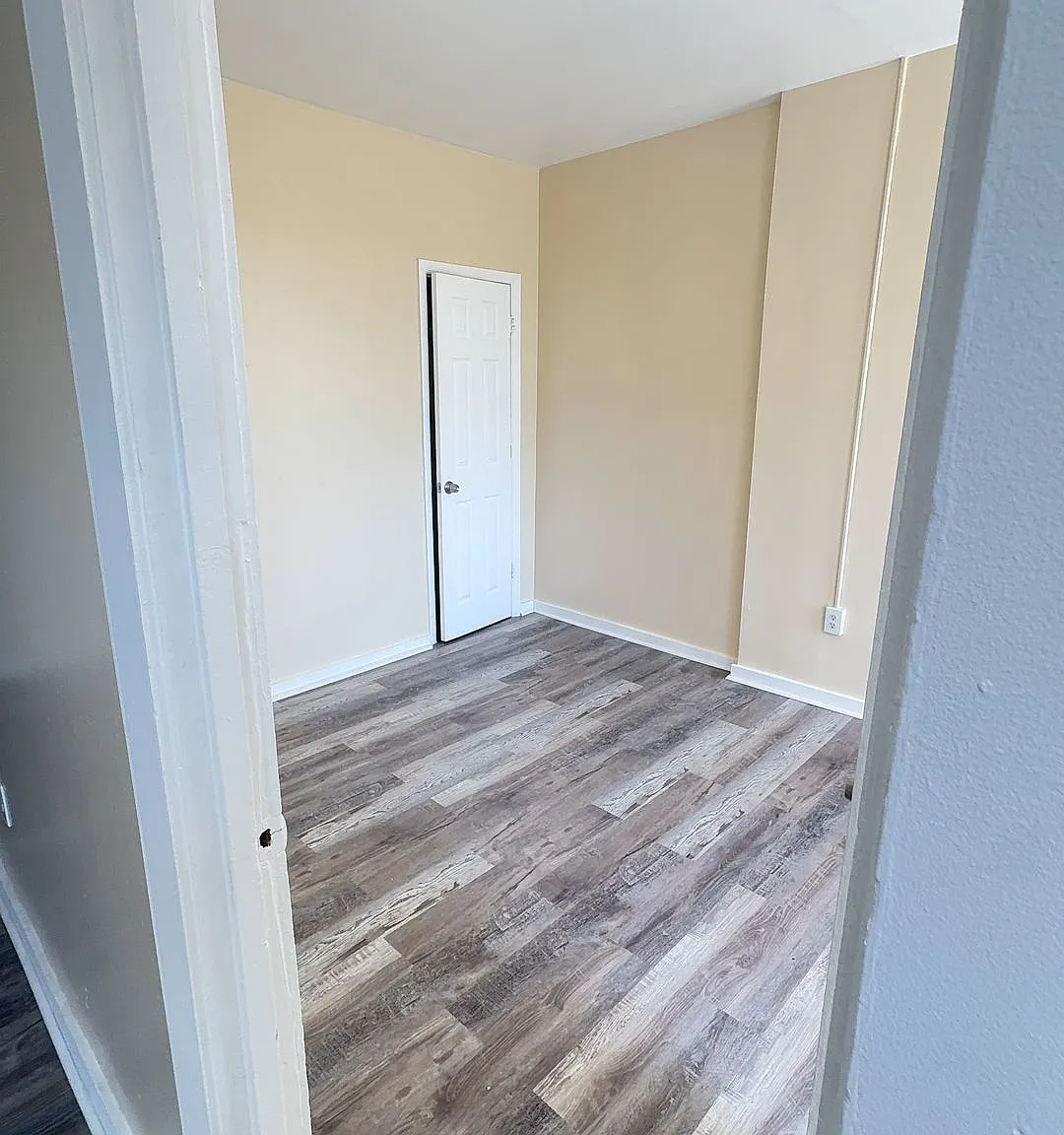 3 bed, 1200 sqft, $1,800 — Photo 4
