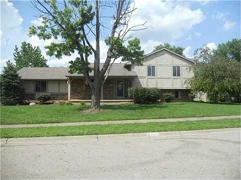 2nd image of 3068 Louise Ave