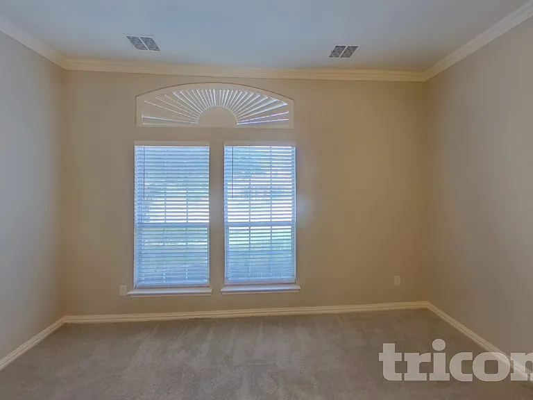 1980 Creekside Dr — Photo 7