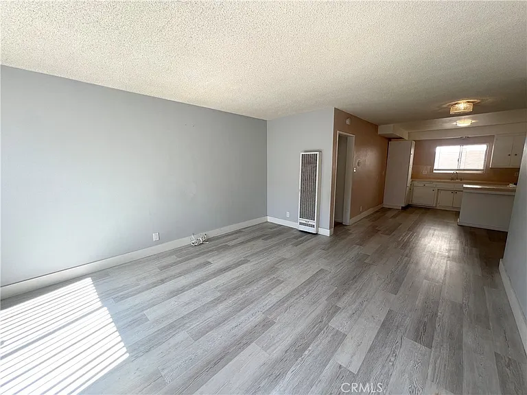 12706 Kornblum Ave #C — Photo 3