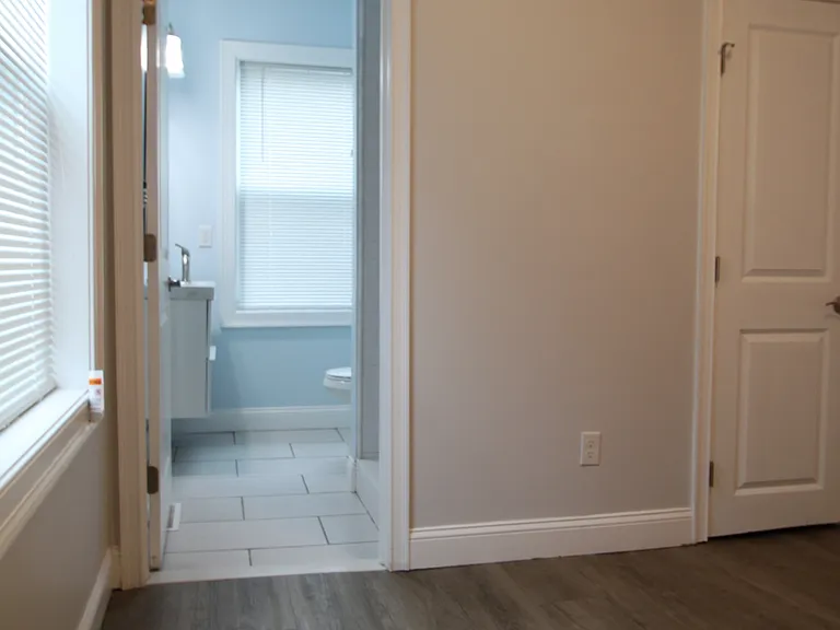 12 Trenton St E — Photo 6
