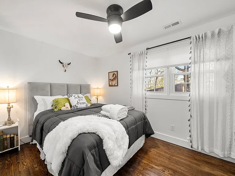 235 Royal Pines Dr — Photo 18