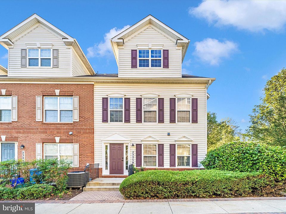 1st image of 23250 Scholl Manor Way #1102