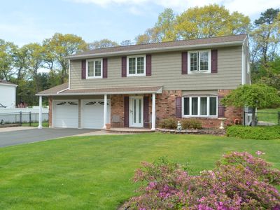 70 Fairfax Drive, Coram, NY, 11727
