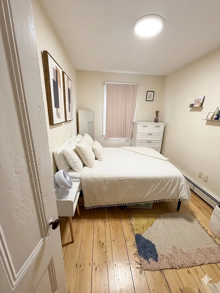 2 bed, 875 sqft, $2,975 — Photo 2
