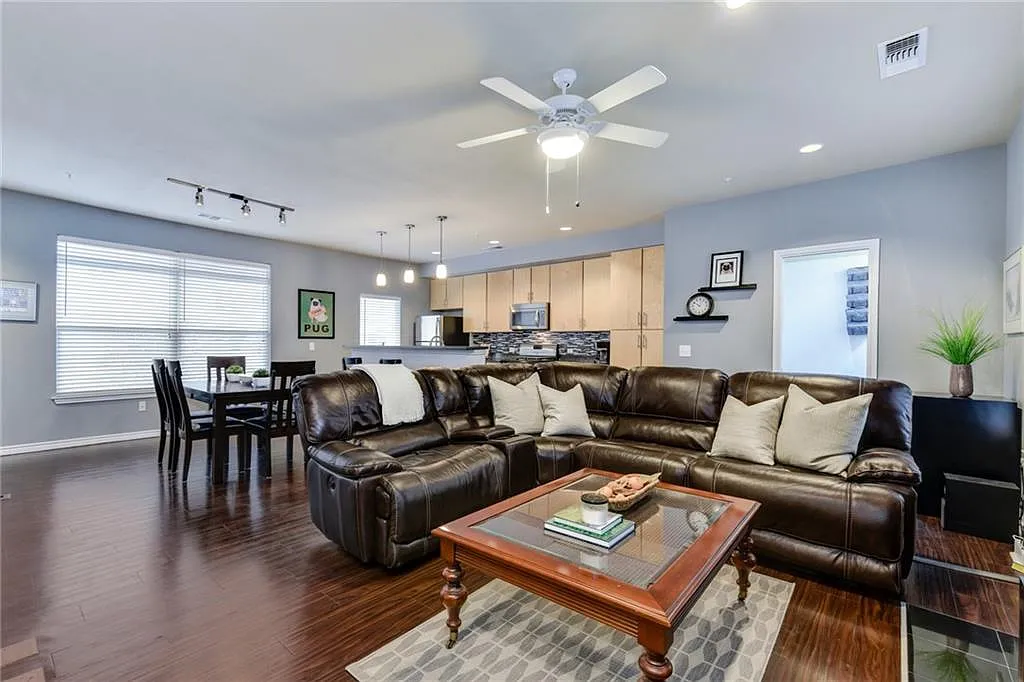 2606 Wilson Street Unit - 705 — Photo 3