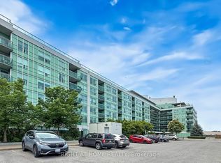 60 Fairfax Cres #230, Toronto, ON M1L 0E1