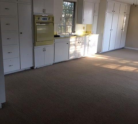 5th image of 102 Sunny Ln