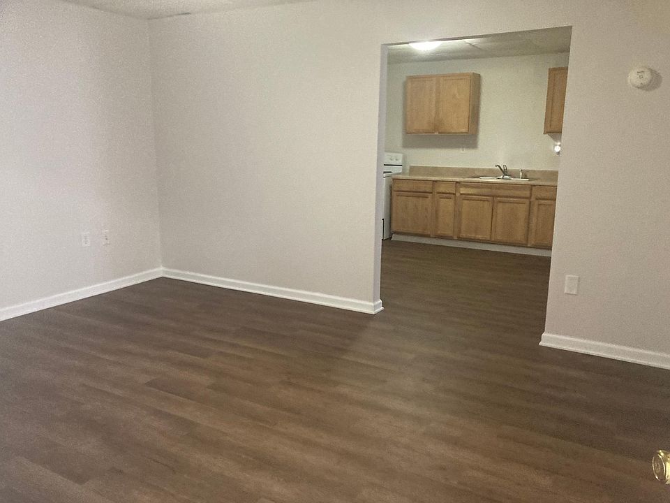 2nd image of 396 Blue Prince Rd APT 7