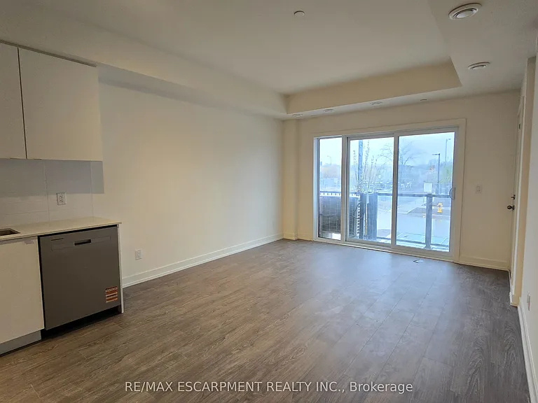 16 Melbourne Ave #210B — Photo 8