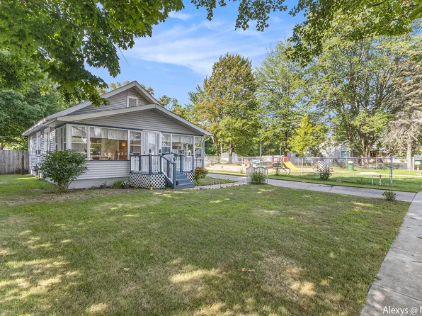 893 Post Rd, Muskegon, MI 49441