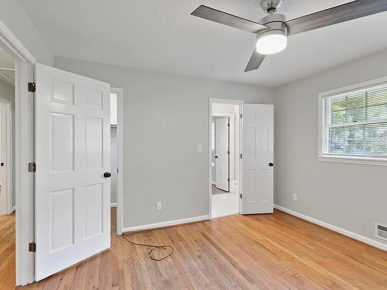 3304 Northbrook Dr — Photo 8