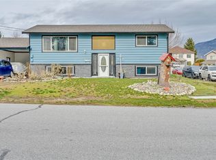 738 Kettle Ave, Oliver, BC V0H1T6