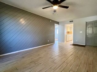 5839 62nd Ave N APT 120, Pinellas Park, FL 33781